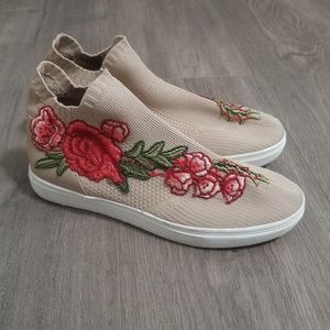 Steve Madden slip on sneakers